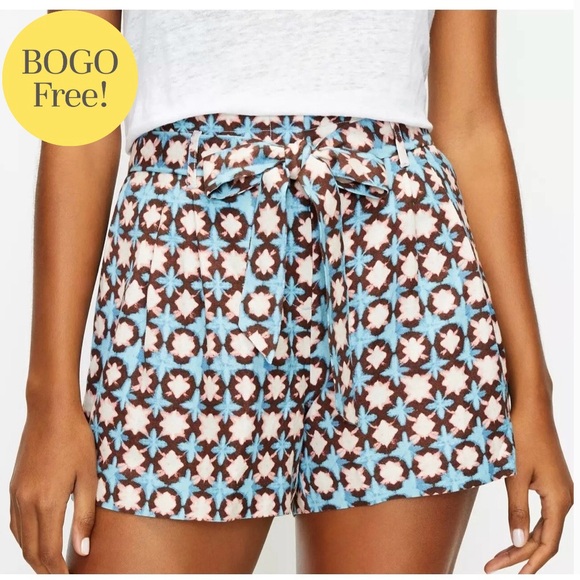 LOFT Pants - ☀️ 🆕 BOGO LOFT Paperbag Shorts in Sunwashed Floral Linen Blend. Size S. NWOT.